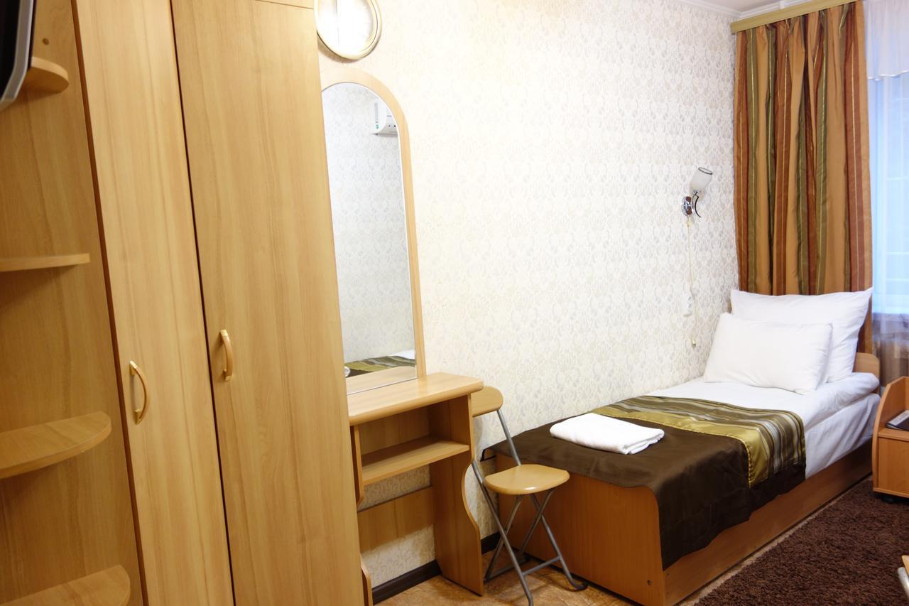 Enrico Hotel Dnepropetrovsk Exterior foto