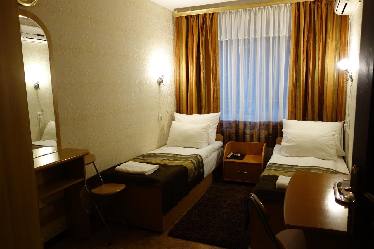 Enrico Hotel Dnepropetrovsk Exterior foto